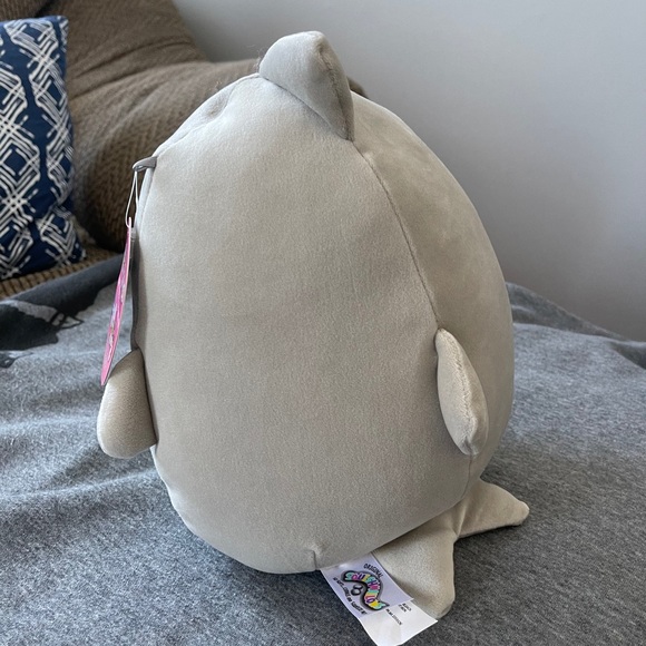 Gordan Shark Squishmallow NEW - Picture 2 of 3